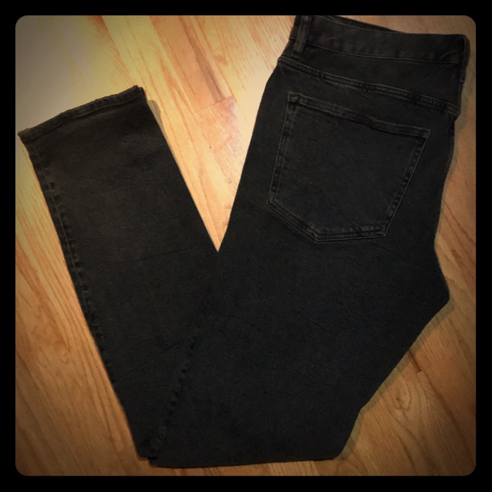 Zara men’s distressed black jeans - work once